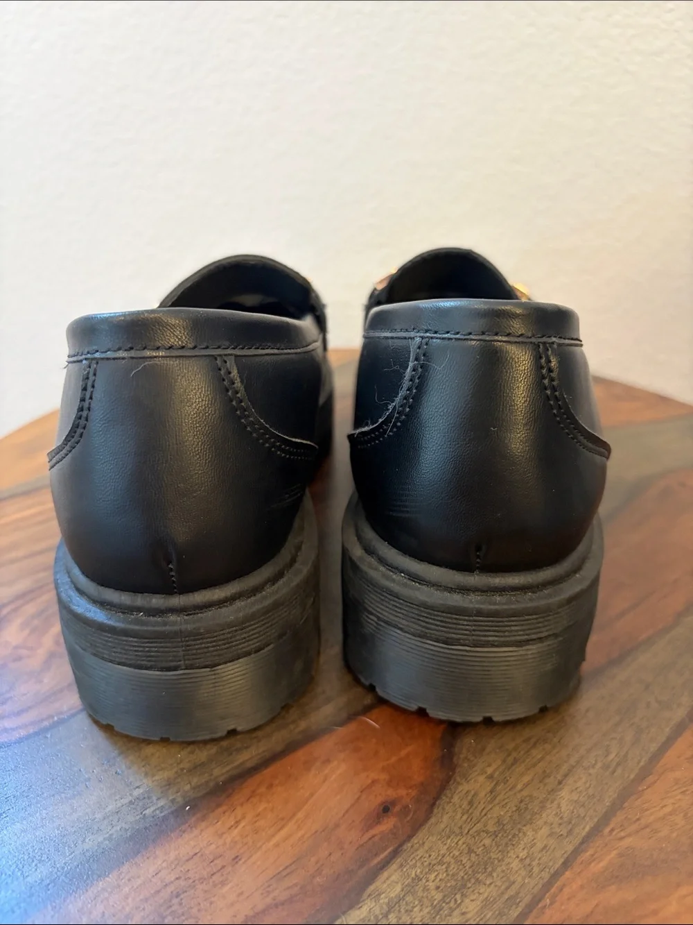 Qupid sleek black